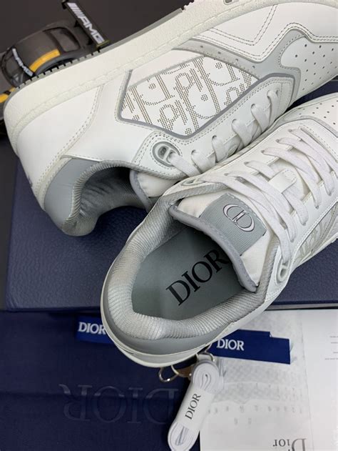 b27 low-top sneaker dior